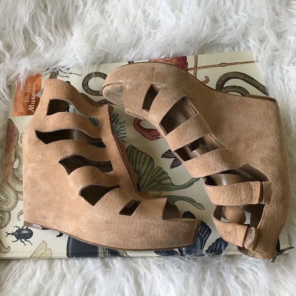 BCBGeneration Torrez Wedge - Picture 3 of 7